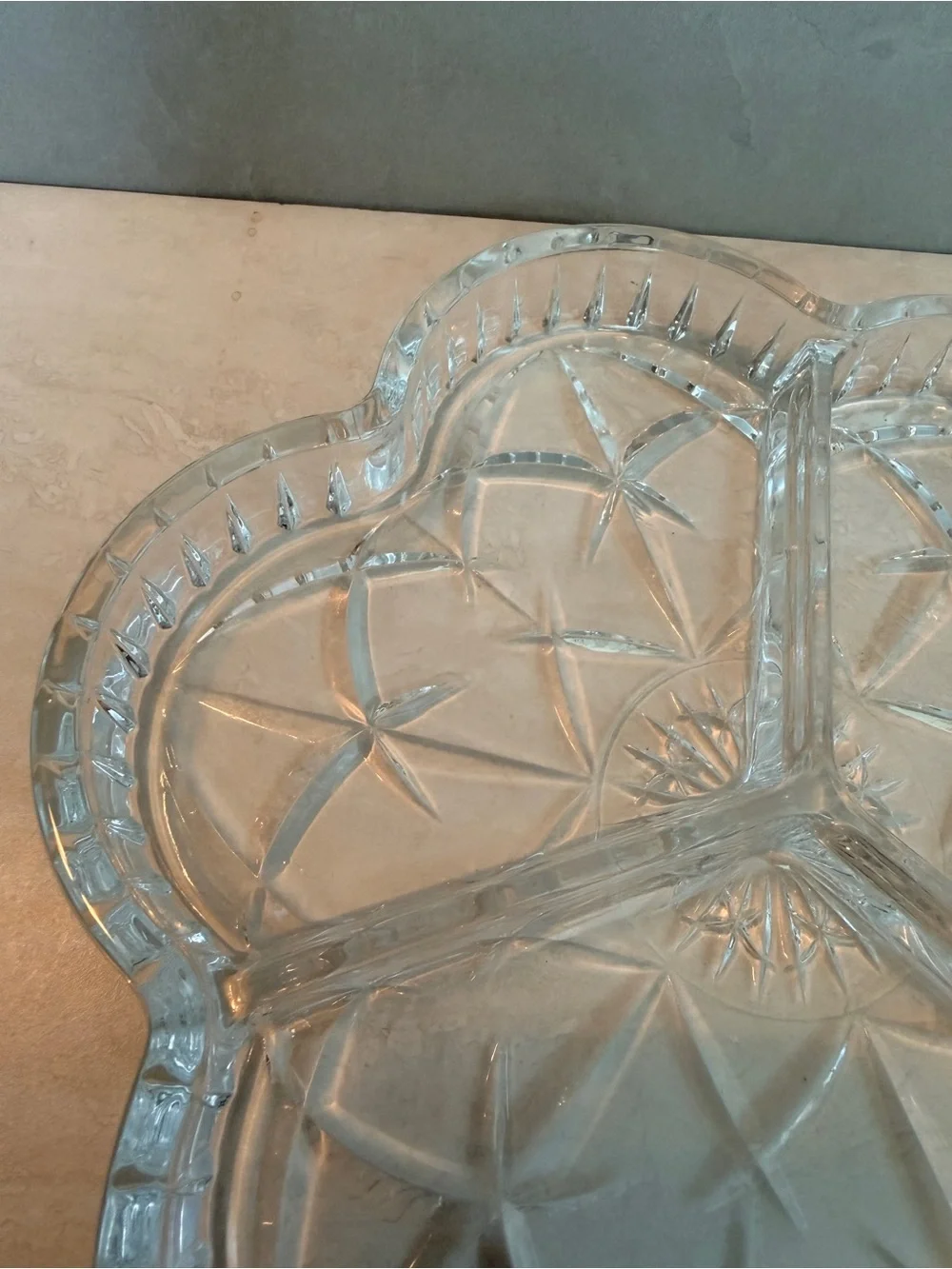 Vintage Clover Divided Glass Serving Dish Starburst Candy Nut Etc  9.25